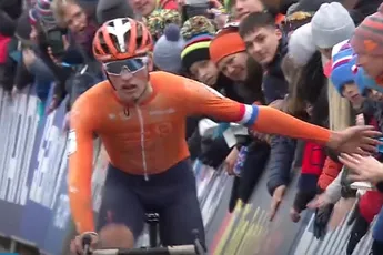 Vijfde Nederlandse medaille! Junior Keije Solen profiteert van lekke band van topfavoriet Sparfel en pakt zilver