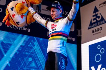 📸 Engeltje op zijn kalender: terwijl Van Aert hard viel, trainde Van der Poel alvast voor De Ronde