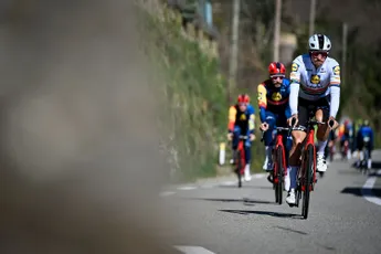 'Visumproblemen veroorzaakten stress die velen nooit zullen begrijpen'; na Kirsch vertrekt/stopt nog een lead-out van Pedersen bij Lidl-Trek
