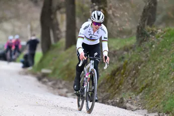 Minder klassiekers, minder koersen, maar met het grote doel in het achterhoofd: Kopecky zet alles op alles voor Tourwinst