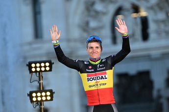 Evenepoel and Bernal spice up the opening stage of Paris-Nice with a battle for bonus seconds: "It was a very nervous and fast race"