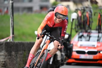 Arensman rijdt Giro-tijdrit met zevenmijlslaarzen: 'Blijkbaar ging het heel snel, maar zo voelde het niet'