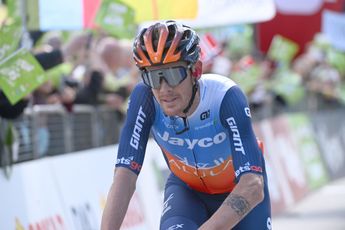 LIVE etappe 10 Giro d'Italia | Felle strijd om kopgroep, dus we gaan snel bij de bergen zijn