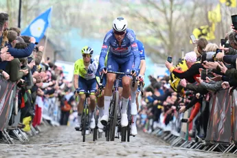 Bij Alpecin-Deceunick leefden ze als één groep richting Roubaix: 'Iedereen gaat vanzelf mee in de sfeer van de groep'