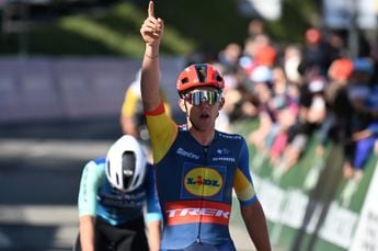 Nys verrast vriend en vijand met zege in lastige bergrit Ronde van Hongarije: Buchmann valt net voor finish stil