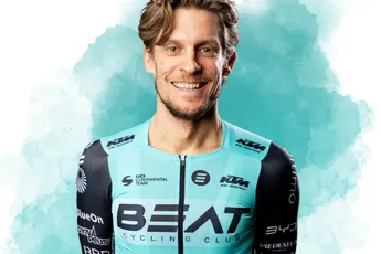 Zonneveld (43) blijft coureursbestaan, gezin en werk combineren: 'Soms denk ik: what the f*ck doe ik?'