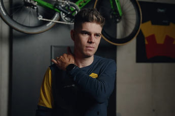 🎥 Visma | Lease a Bike documentary portrays Van Aert's brutal crash: "First half hour was truly terrible"