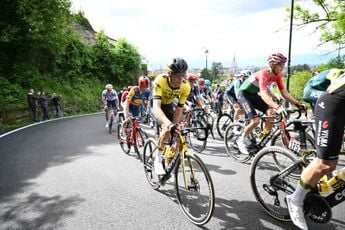 Boetes en tijdstraffen Giro d'Italia 2024 | Peloton gedraagt zich voorbeeldig in eerste rit