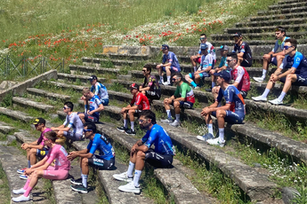 Ondertussen in het peloton | Giro-toppers nemen gezamenlijk kijkje in historisch Pompei