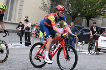 LIVE etappe 9 Tour de France 2024 | Stuyven vecht voor zege, Van der Poel en Pogacar nog altijd actief