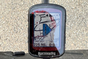 Pidcock is op een missie: Brit fietst na MTB-zege doodleuk vanuit luchthaven in Barcelona naar Andorra