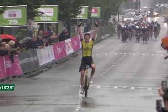 Riejanne Markus soleert in apocalyptische omstandigheden naar zege in Veenendaal-Veenendaal Classic voor vrouwen