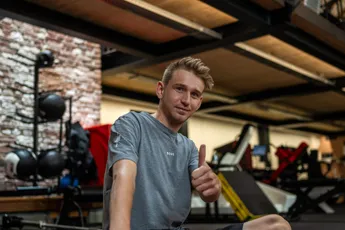 Angst voor het geluid van auto's en 11 of 12 gebroken botten: Kämna vertelt dan toch over verschrikkelijke val