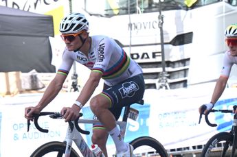 LIVE etappe 4 Tour de France 2024 | Kopgroep met Van der Poel begonnen aan Galibier