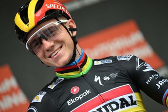 Evenepoel verklaart waarom hij spurt tegen onder meer concurrent Roglic aan zich voorbij liet gaan