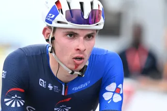 Chinese miljoenen stromen binnen bij Astana, INEOS en Groupama-FDJ houden toptalenten uit handen andere teams