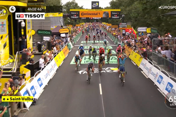 Mark Cavendish does it! Manx missile dominates sprint and gets record-breaking 35th stage win!