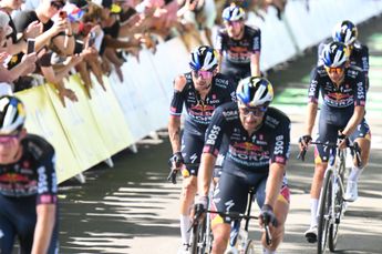 Door Girmay gewonnen sprintetappe in Tour de France ontsierd door zware val beduusde Roglic