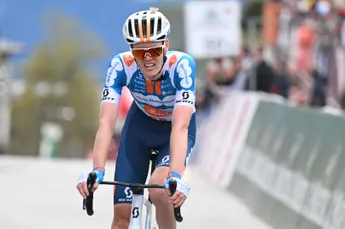 Gijs Leemreize voelt zich in loodzware Vuelta op zijn plek: 'Die wandeletappes vind ik het saaiste'