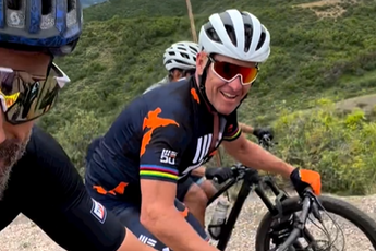 Lance Armstrong shows up at famous U.S. mountain bike race, victory for Keegan Swenson