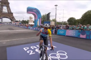 Galatijd in België: Evenepoel wint Kristallen Fiets, vijfde titel op rij voor Kopecky