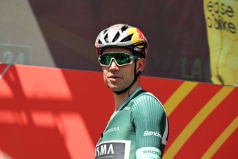 Wout van Aert met gemengde gevoelens na tweede plaats in Vuelta-rit: 'Dit is een dure fout'