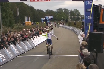 Ontroerend! Taco van Hoorn koerst met anderhalf jaar lang zo gekwetste hersenpan en wint solo in Friesland