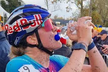 Wonderkind voor een reden: 'zwaar zieke' Bäckstedt staat weer kwaad onder de douche, Van Empel en co opgepast!