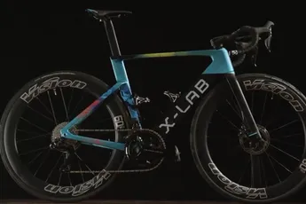 Astana door het leven als XDS Astana: met nieuwe (onbekende) fietsen, maar Cavendish past voor managersfunctie