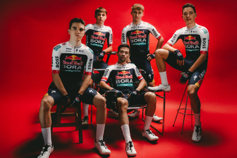 Wielertenues 2025: Soudal Quick-Step kiest voor meer avontuur, Red Bull steekt Roglic in witter tenue