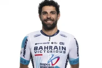 Zwaargevallen Giro-slachtoffers Andrea Pasqualon (Bahrain Victorious) en Juri Hollmann (Alpecin-Deceuninck) delen updates vanuit ziekenhuis
