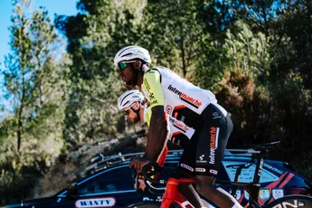 Aike Visbeek hoopt dat aanpak met Biniam Girmay zich uit gaat betalen op zwaardere aankomsten in deze Tour de France