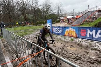 Pieterse moest 'op het zadel sprinten' met lek, Van Empel was fysiek niet in orde: 'Lichaam was compleet in shock'