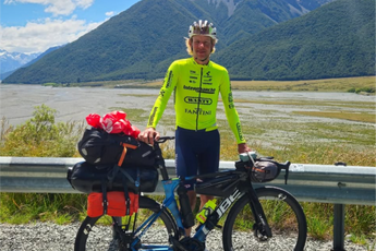 📸Van der Hoorn doet voor Tour Down Under aan 'soulsearching' in Nieuw-Zeeland met indrukwekkende tocht van twee weken