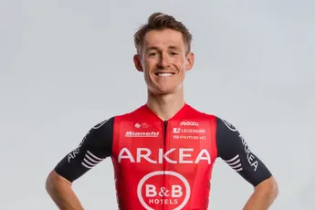 Victor Guernalec boekt in Région Pays de la Loire Tour eerste profoverwinning, sprint van Bennett komt te laat