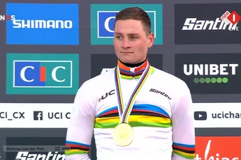 Van der Poel en de kunst van het winnen: zelfs met een lekke band had de concurrentie geen schijn van kans
