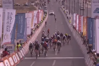 Rick Pluimers toont meer dan alleen een lead-out topper te zijn en wint zijn eerste koers met Muscat Classic
