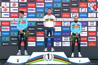 Volgens Wellens zeggen Van der Poel en Van Aert 'fuck you' tegen de UCI: 'Wereldbeker is toch een regelmatigheidscriterium?'