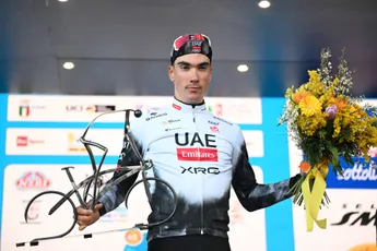 Juan Ayuso loopt over van zelfvertrouwen en kan nu plots ook een sprintje winnen: 'Beter doen in Tirreno'