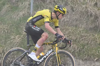 Menno Huising (Visma | LaB) moet toch stapje terugdoen: 'Aan 60 km/u omver gekegeld worden is niet fijn'