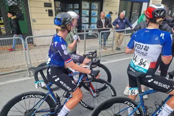 Bondje Vollering en Pieterse komt niet uit de verf in 'rare' Milaan-Sanremo: 'Snap frustratie Pogacar nu wel'