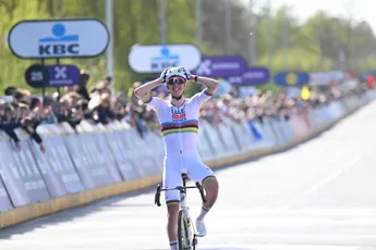 Armstrong noemt Pogacar 'beste wielrenner allertijden', maar maatje Wiggins geeft tegengas