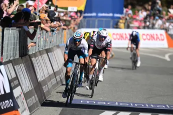 Outsiders voor podium Caruso ('Giro is nog niet voorbij') en Gee ('Gefrustreerd dat ik niet de benen had') klaar voor Finestre