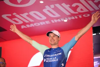 Uijtdebroeks stuit na beulswerk Visma | Lease a Bike op onverslaanbare Prodhomme, Colombier gaat beslissing brengen