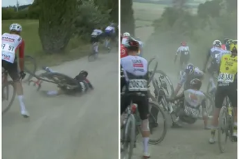 LIVE etappe 9 Giro d'Italia 2025 | Roglic valt en rijdt lek, ook Storer tegen de grond in chaotisch grindkoers