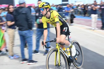 Zonneveld en Knetemann maakten Simon Yates dag voor remontada nog met grond gelijk: 'Nu doet hij ineens wel stoer'