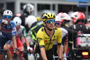 Visma | Lease a Bike ziet Simon Yates plots op plaats 2 van Giro staan: 'Er wacht een belangrijke dag voor het klassement'
