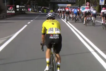 Perfecte finish maar snel gelost, wéér niet de dag van Van Aert: 'Hij kwam voor veel meer naar de Giro'