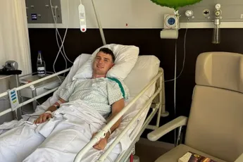 Operatie David Dekker succesvol verlopen: 'Voel me na nacht op IC beter, maar pijn blijft een uitdaging'