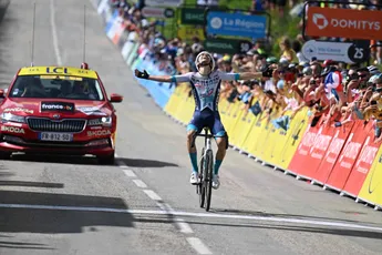 Van der Poel animeert, maar Martinez wint slotrit Dauphiné: Pogacar slaat aanval Vingegaard af en wint eindklassement